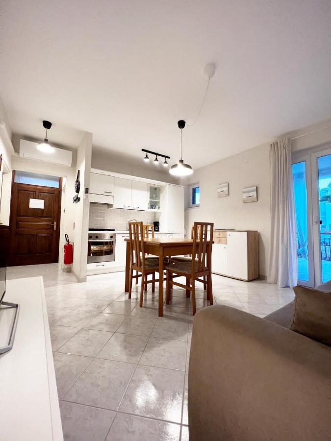 Villa Ortensie Apartments Funtana Exterior foto
